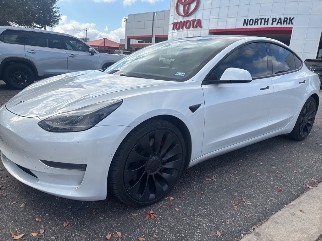 2022 Tesla Model 3 Performance's photo