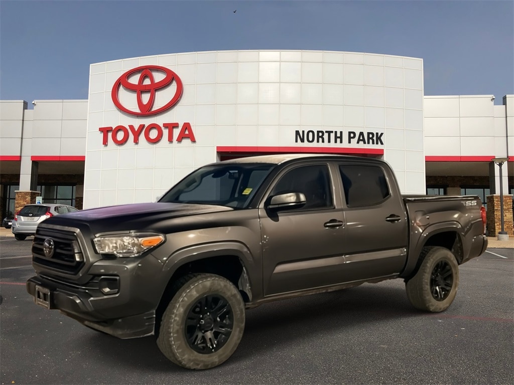2022 Toyota Tacoma SR's photo