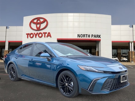 2025 Toyota Camry SE Sedan