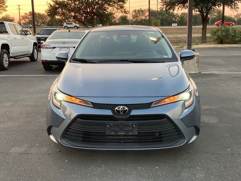 2024 Toyota Corolla LE photo 2