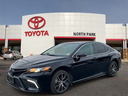 2024 Toyota Camry SE Sedan