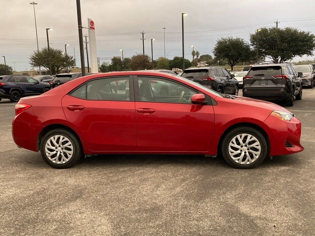 2018 Toyota Corolla XLE XSE photo 4