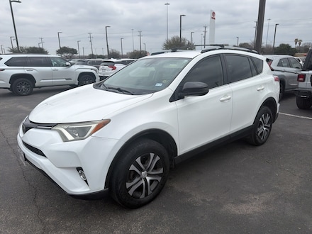 2017 Toyota RAV4 LE SUV