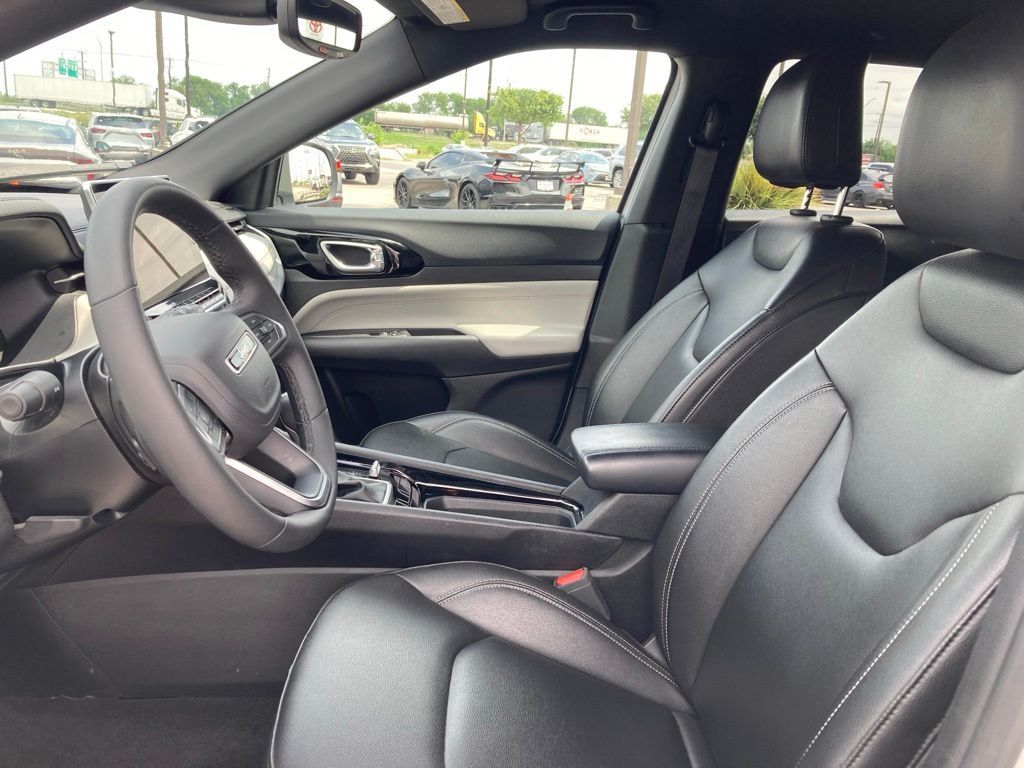 2025 Jeep Compass Limited - Photo 8