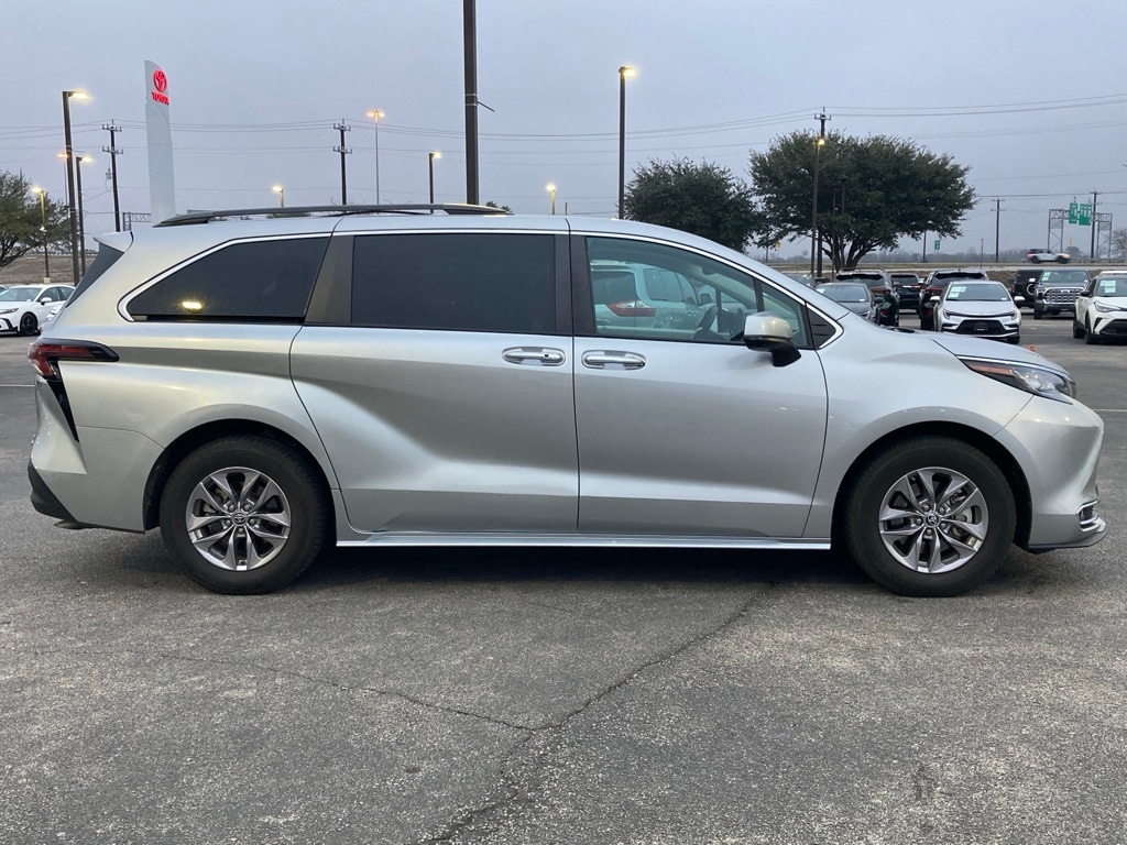 Certified 2023 Toyota Sienna XLE Minivan/Van