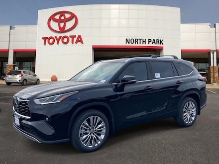 2026 Toyota Highlander Platinum SUV