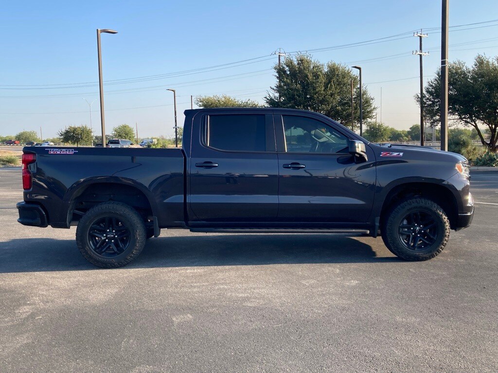 2022 Chevrolet Silverado 1500 LT Trail Boss photo 3
