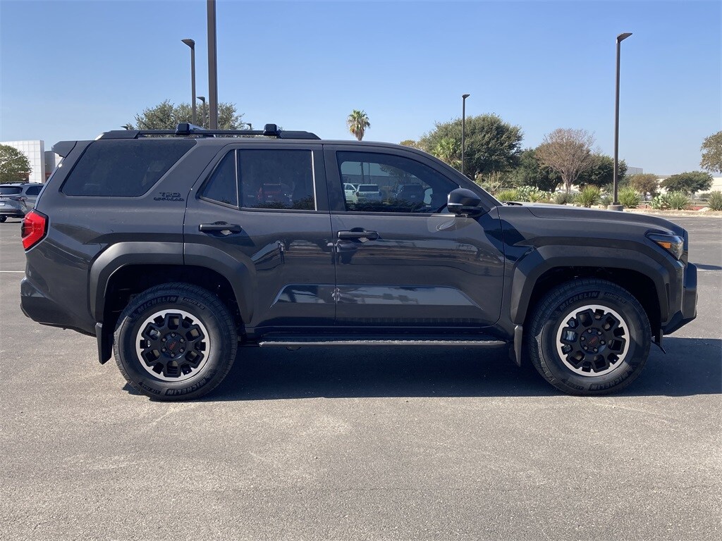 2025 Toyota 4Runner TRD Premium photo 2