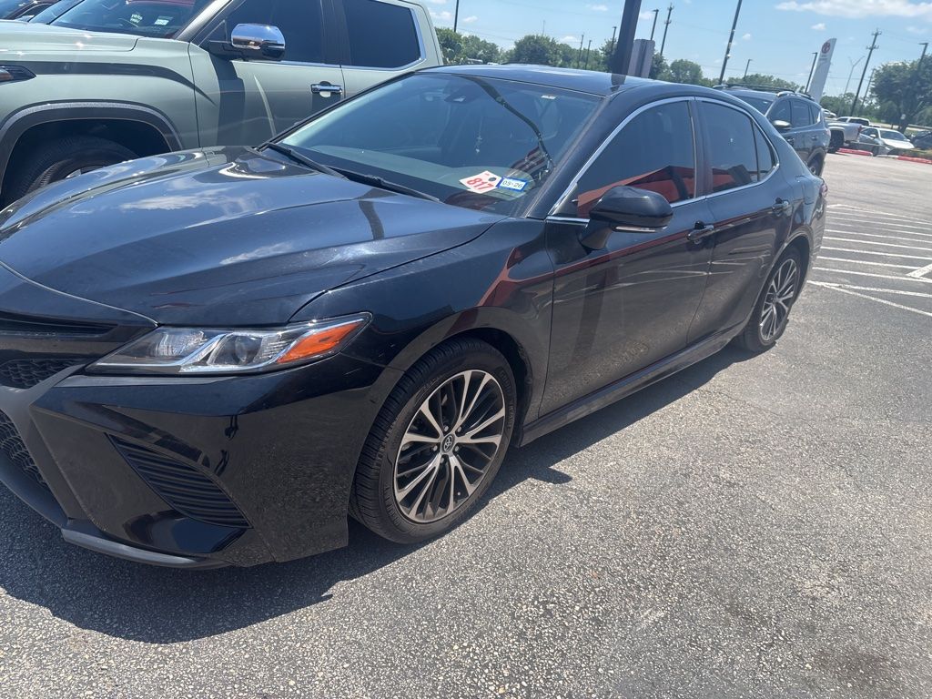2020 Toyota Camry 2.5 Auto SE's photo