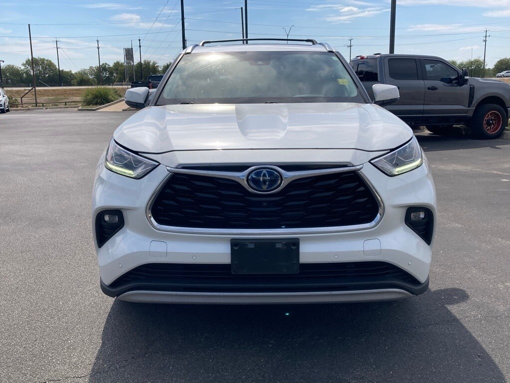 2021 Toyota Highlander Hybrid Platinum photo 2