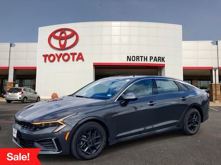 2025 Kia K5 LXS Sedan