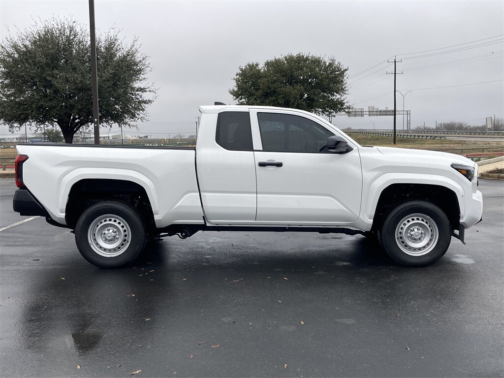 2025 Toyota Tacoma SR photo 4