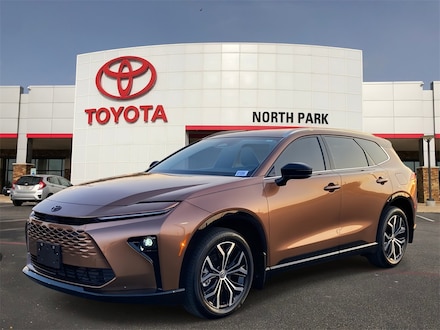 2025 Toyota Crown Signia XLE SUV