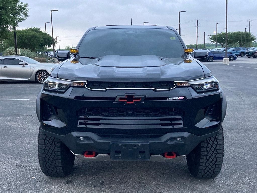 View vehicle photo 2