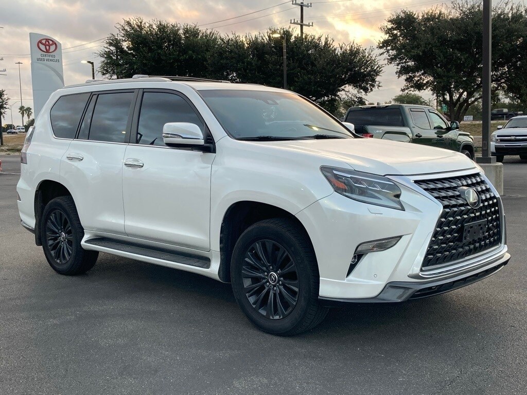 2023 Lexus GX 460 Luxury photo 3