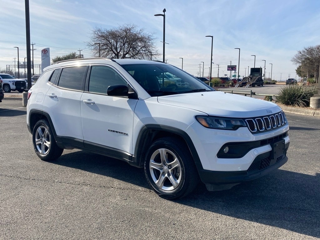 Used 2024 Jeep Compass Latitude SUV