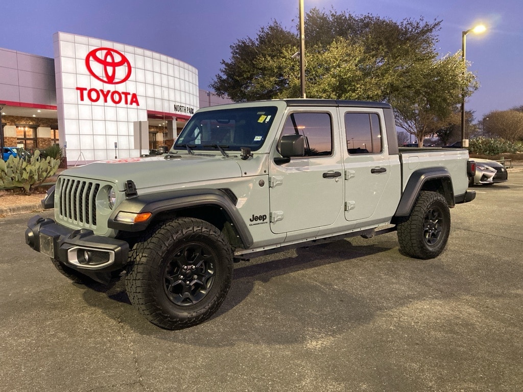 2023 Jeep Gladiator