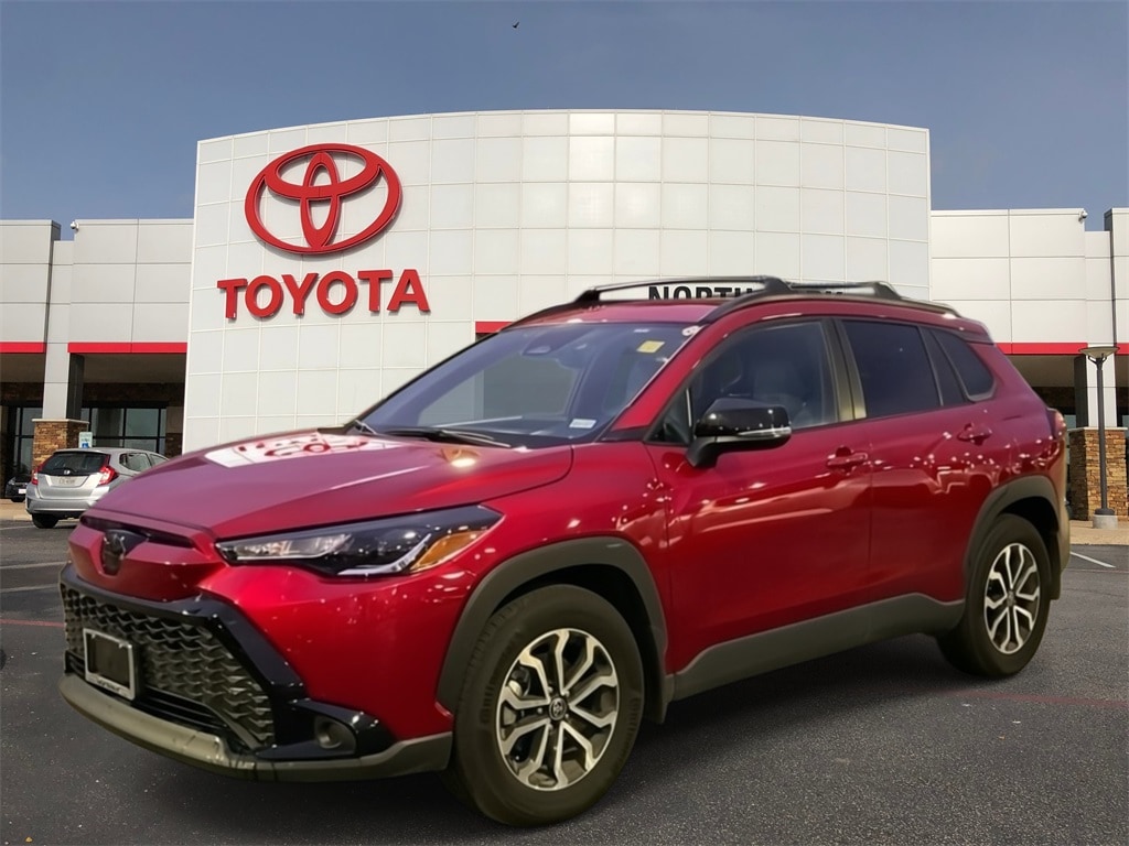 2025 Toyota Corolla Cross SE's photo