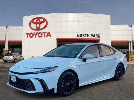 2025 Toyota Camry SE Sedan