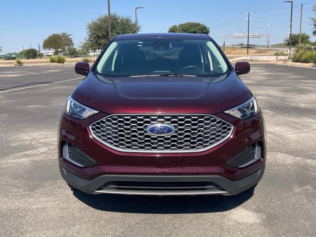 2024 Ford Edge SEL photo 2