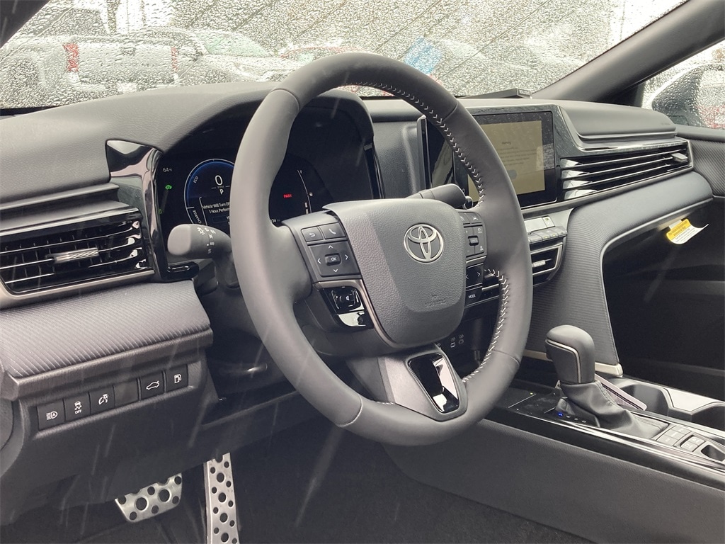 2026 Toyota Camry SE's photo