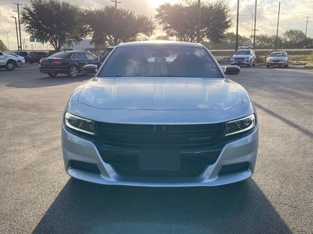2022 Dodge Charger SXT photo 2