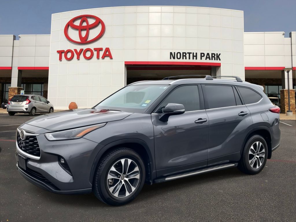 2022 Toyota Highlander SUV 