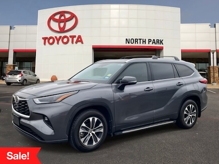 2022 Toyota Highlander XLE SUV