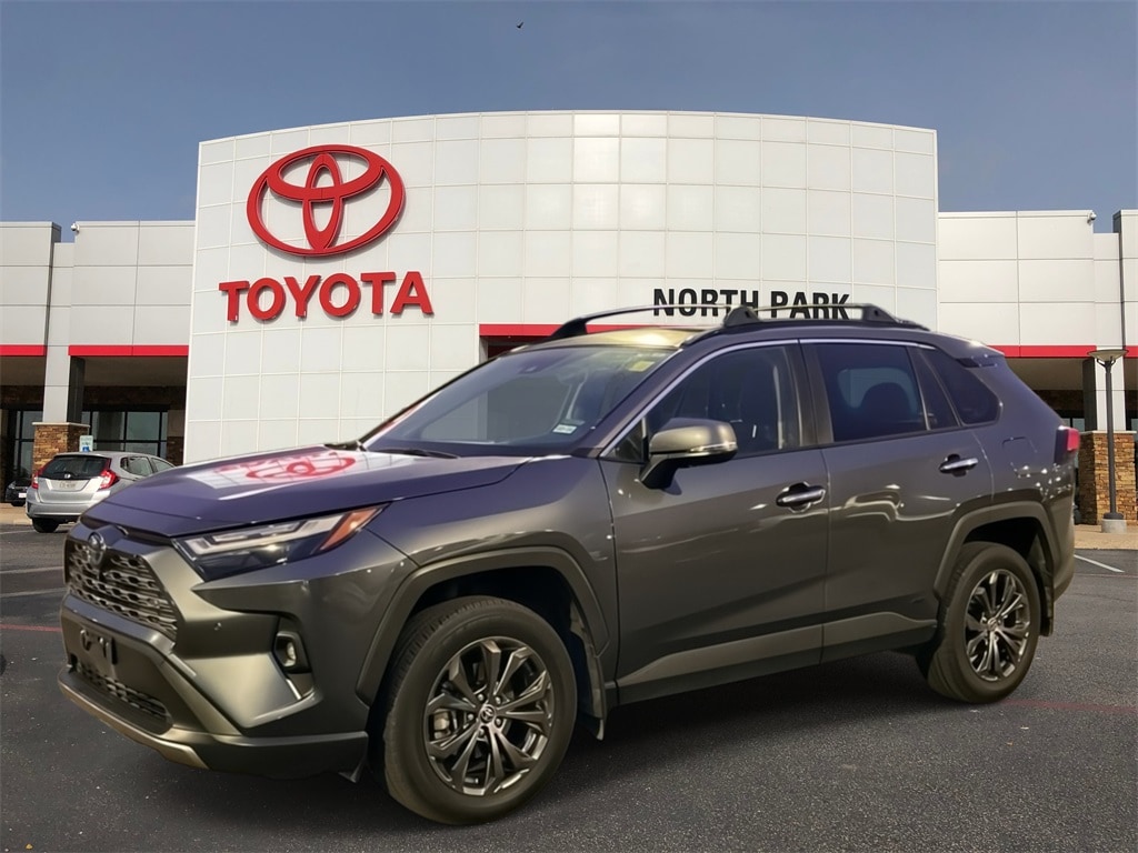 2023 Toyota RAV4 Limited's photo