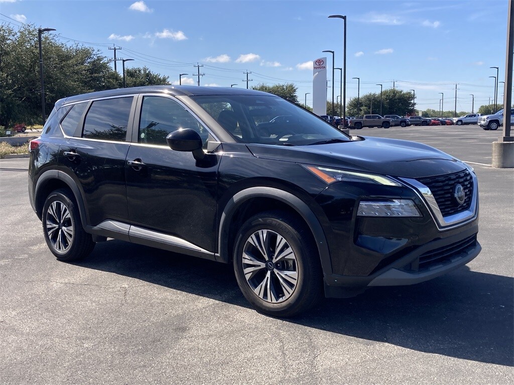 2023 Nissan Rogue SV photo 3