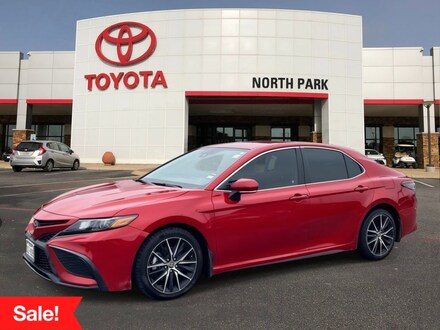2023 Toyota Camry SE Sedan