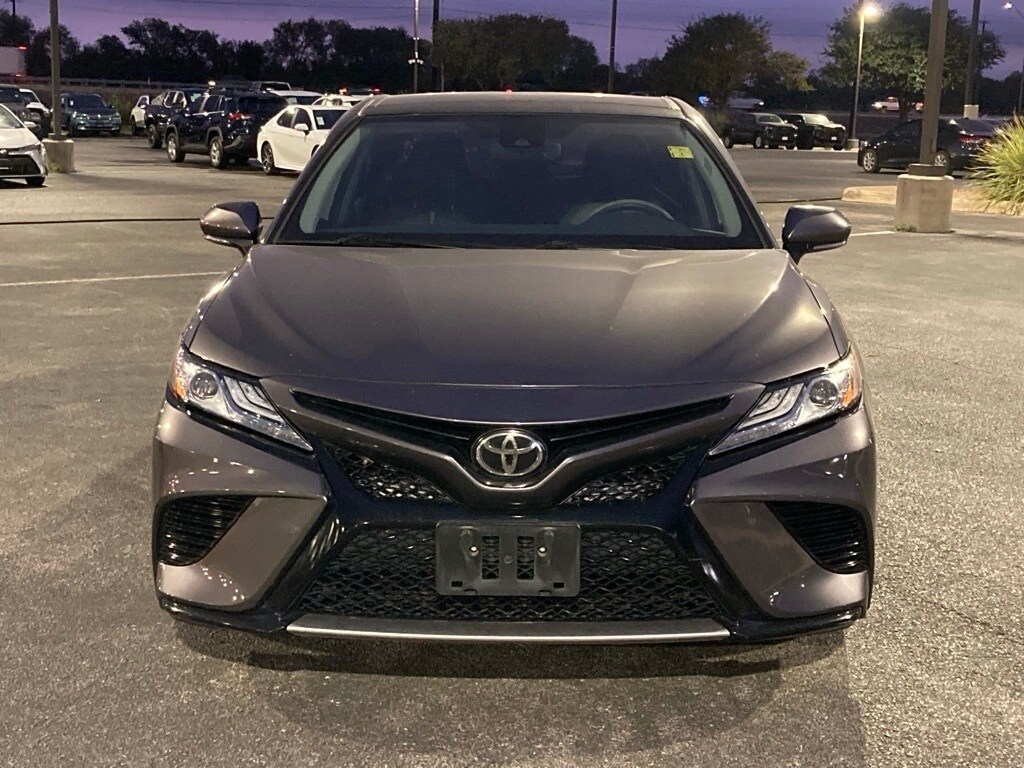 2020 Toyota Camry XSE photo 2