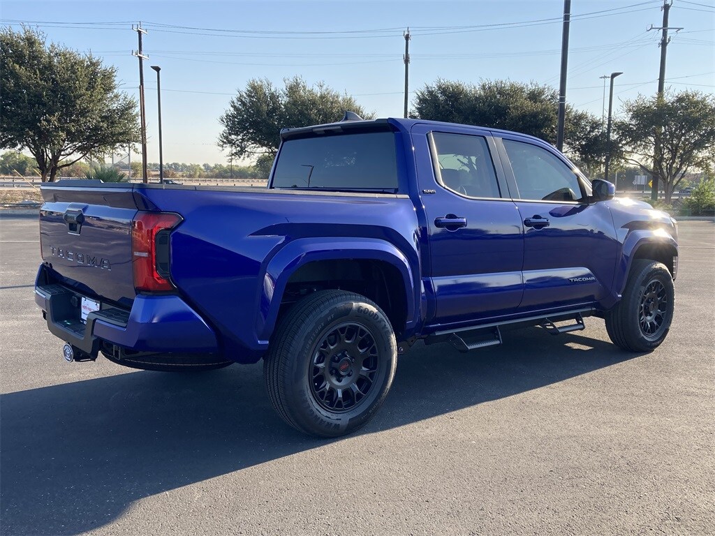2025 Toyota Tacoma SR5 photo 4
