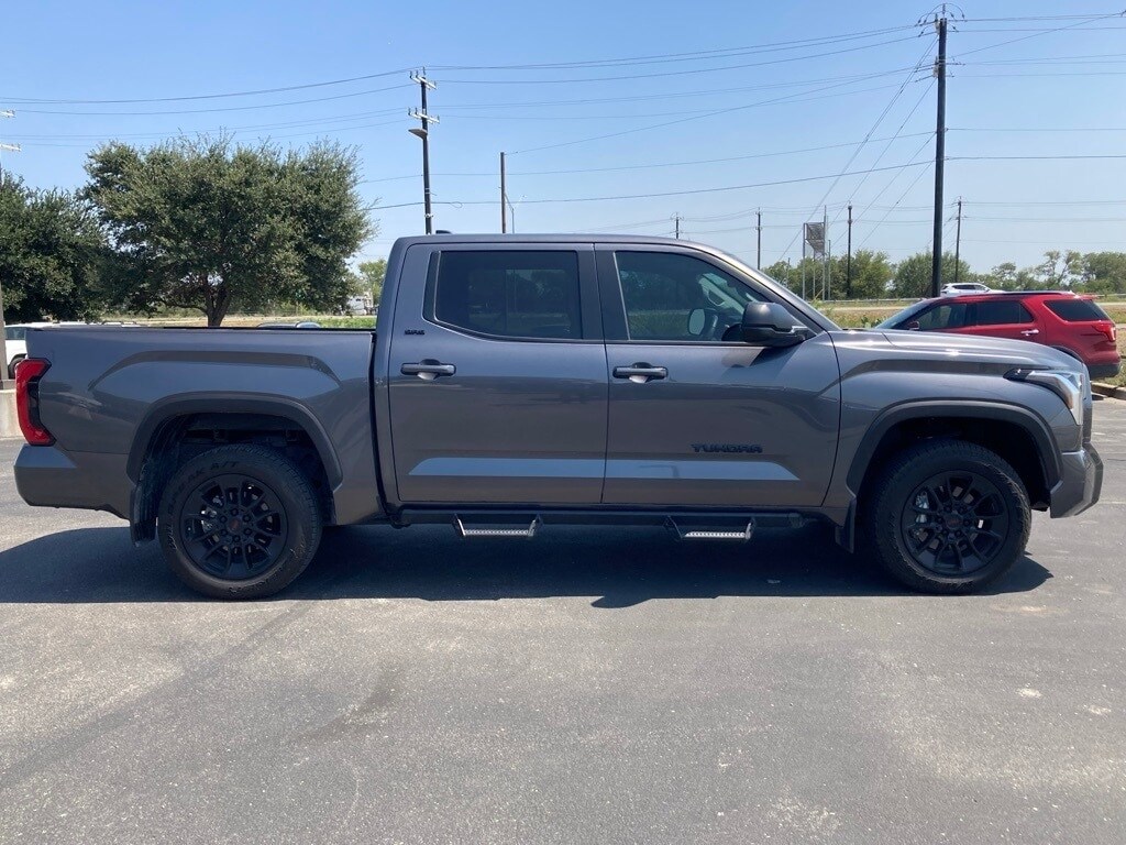 2024 Toyota Tundra SR5 photo 3
