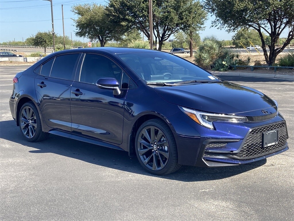 2026 Toyota Corolla SE photo 3