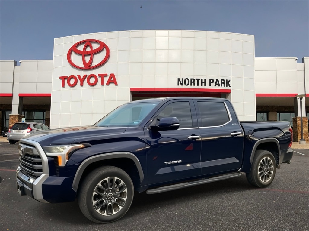 2024 Toyota Tundra Limited's photo