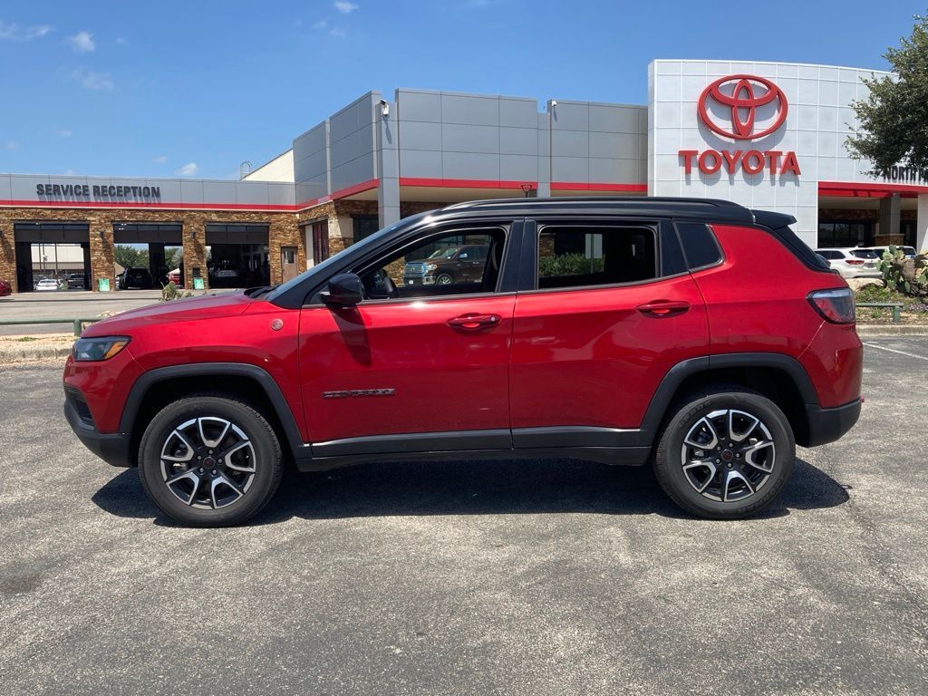 2025 Jeep Compass Trailhawk - Photo 8