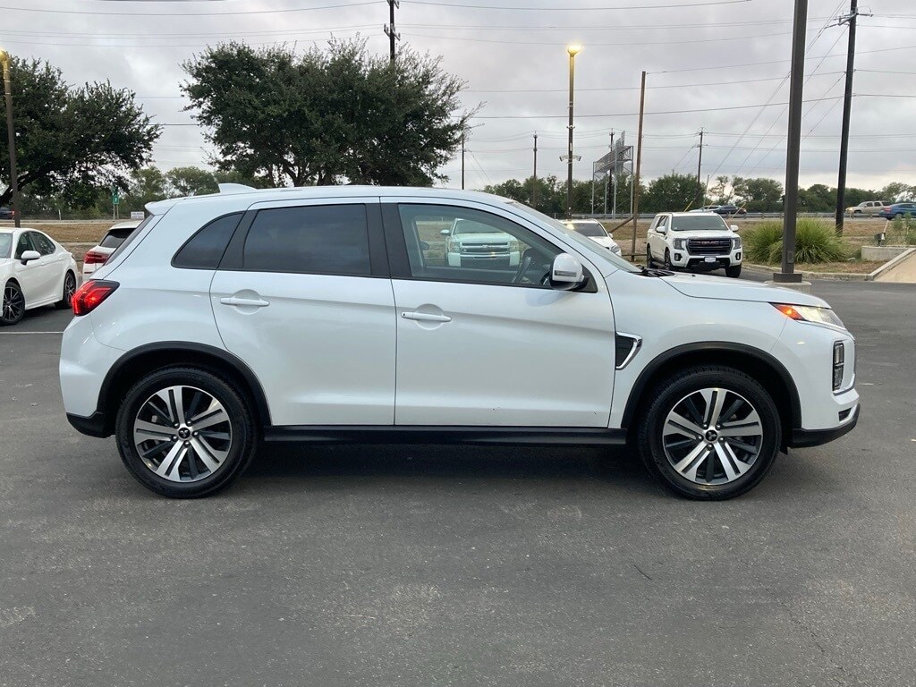 2024 Mitsubishi Outlander Sport ES LE SE photo 4