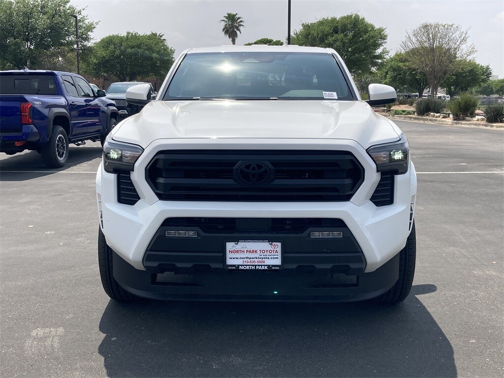 2025 Toyota Tacoma SR5 photo 2