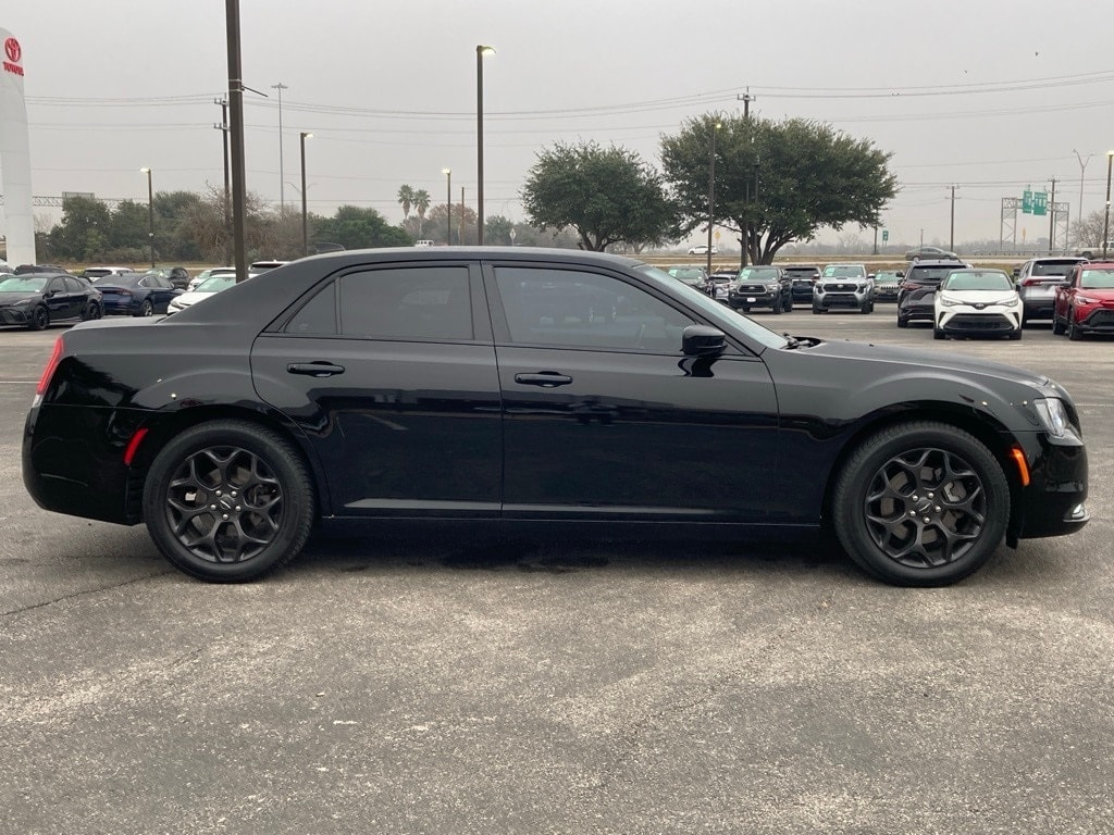 Used 2019 Chrysler