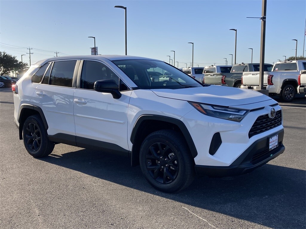 2025 Toyota RAV4 LE photo 3