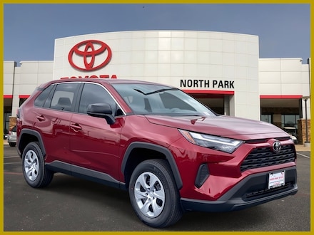 2025 Toyota RAV4 LE SUV
