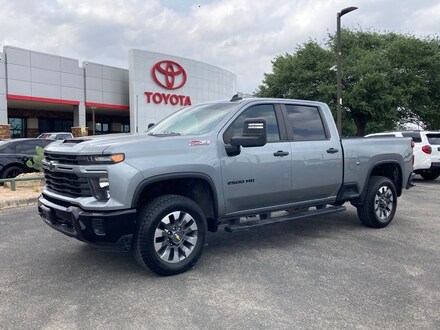 2024 Chevrolet Silverado 2500HD Custom Truck