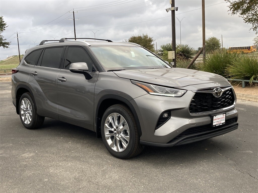 2026 Toyota Highlander XLE XSE Platinum Limited photo 3