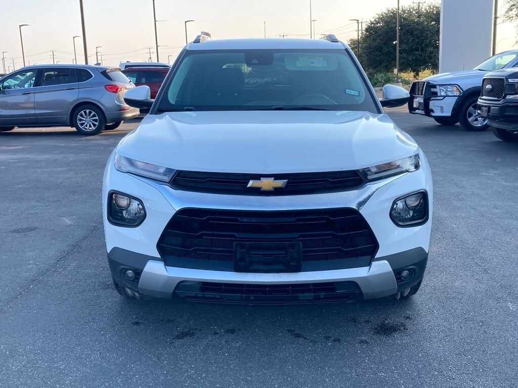 2021 Chevrolet Trailblazer LT photo 2