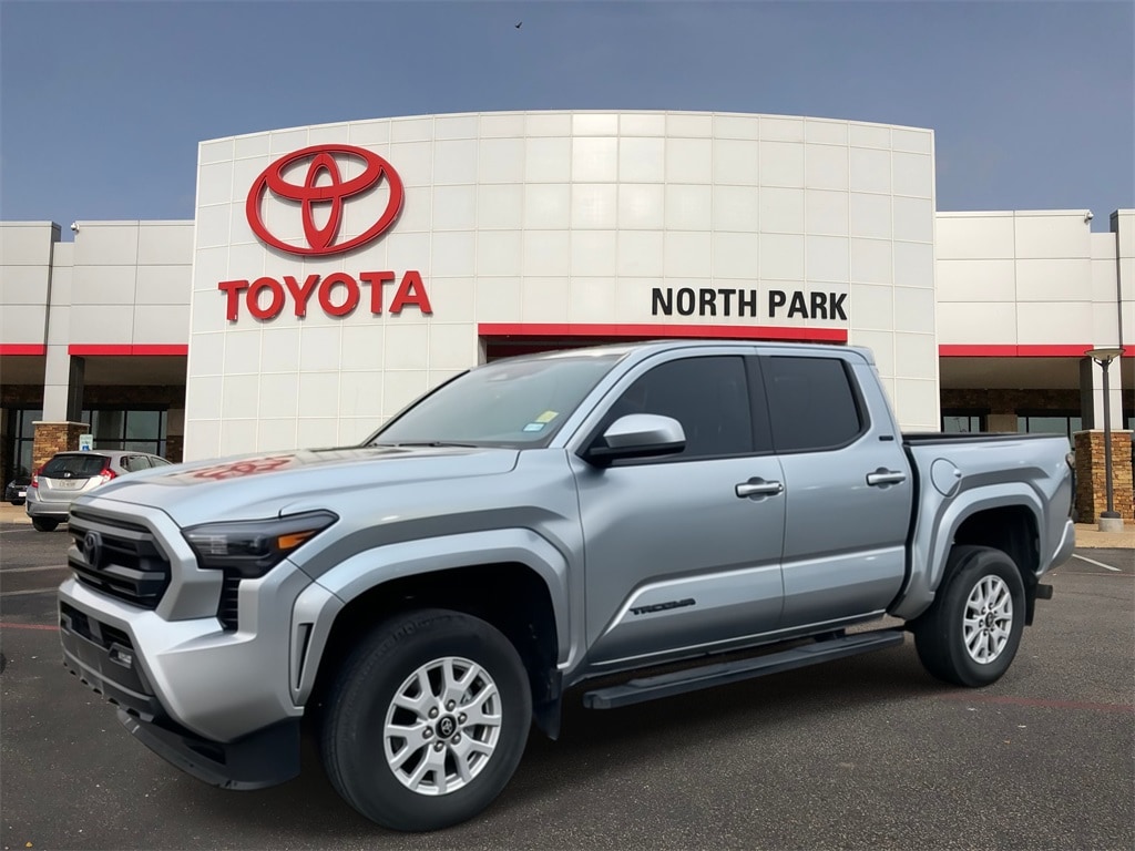 2024 Toyota Tacoma SR5's photo