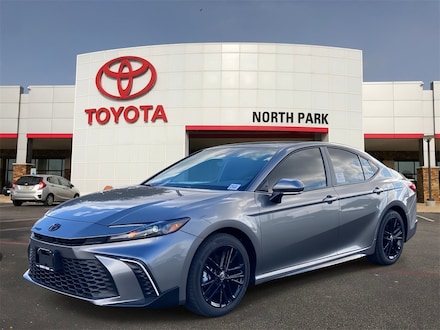 2026 Toyota Camry SE Sedan