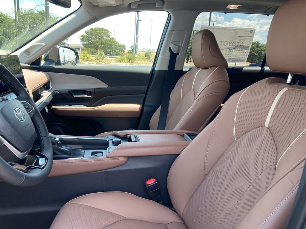 New 2026 Toyota Grand Highlander Platinum SUV