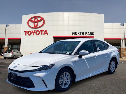 2025 Toyota Camry LE Sedan