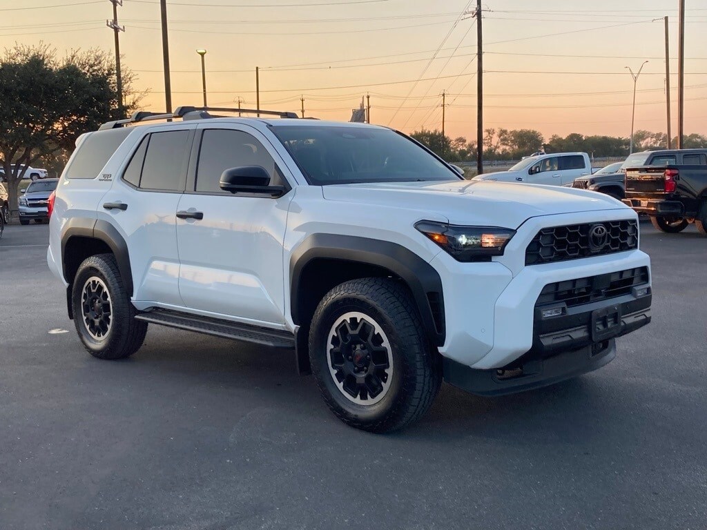 2025 Toyota 4Runner TRD Off-Road Premium photo 3